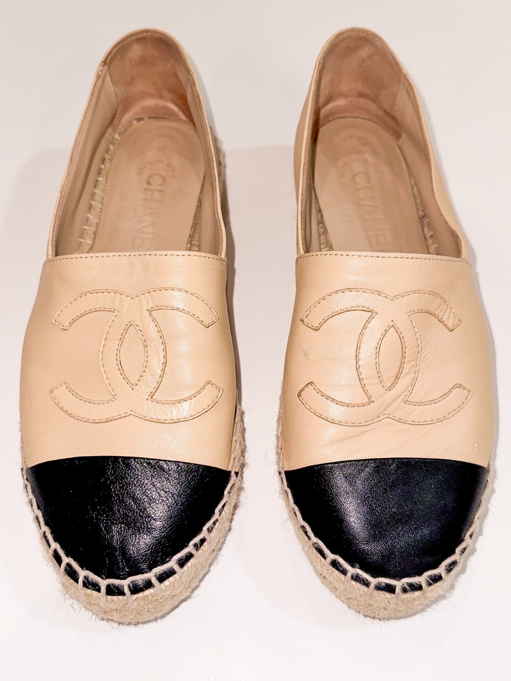 Chanel Beige & Black Leather CC Cap Toe Espadrilles Size 38